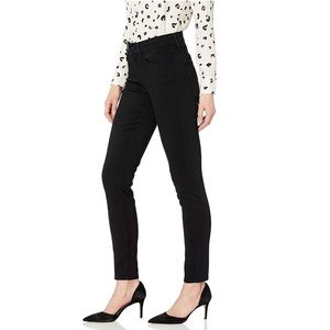 NWT Signature by Levi Strauss Modern Skinny Jeans